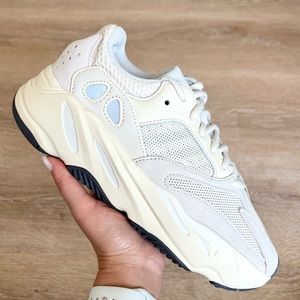 Yeezy Boost 700 Analog